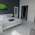 Bed&breakfast in monumental house maastricht centre